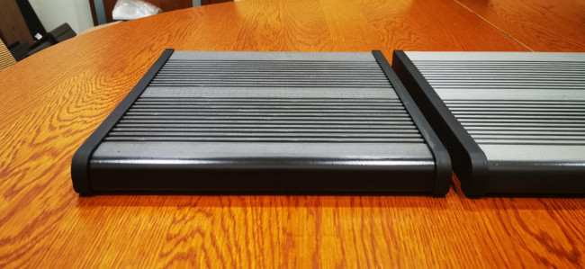 Заглушка для пустотелой ступеньки Деревопласт – комплект  (2 шт - правая   левая)